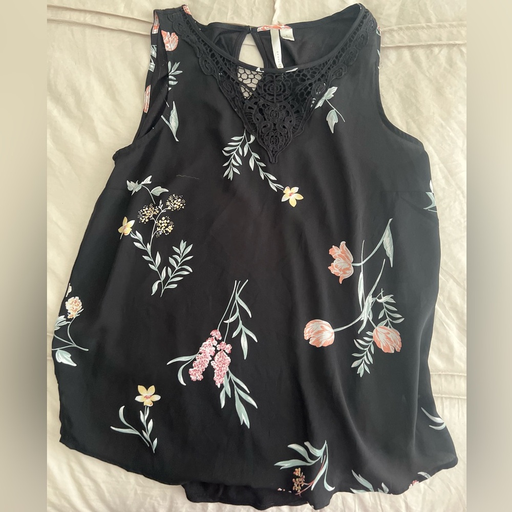 Lauren Conrad floral Blouse